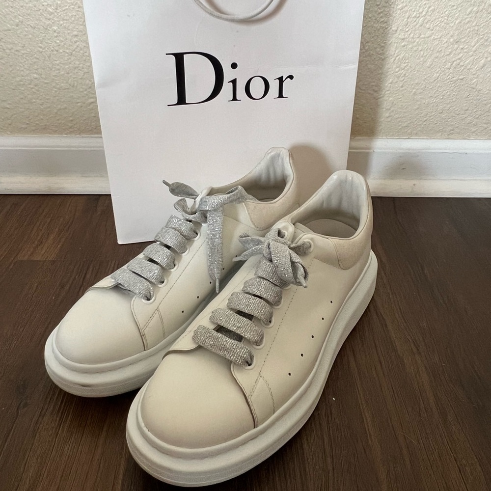 Men’s size EU 44 white & silver Alexander McQueens